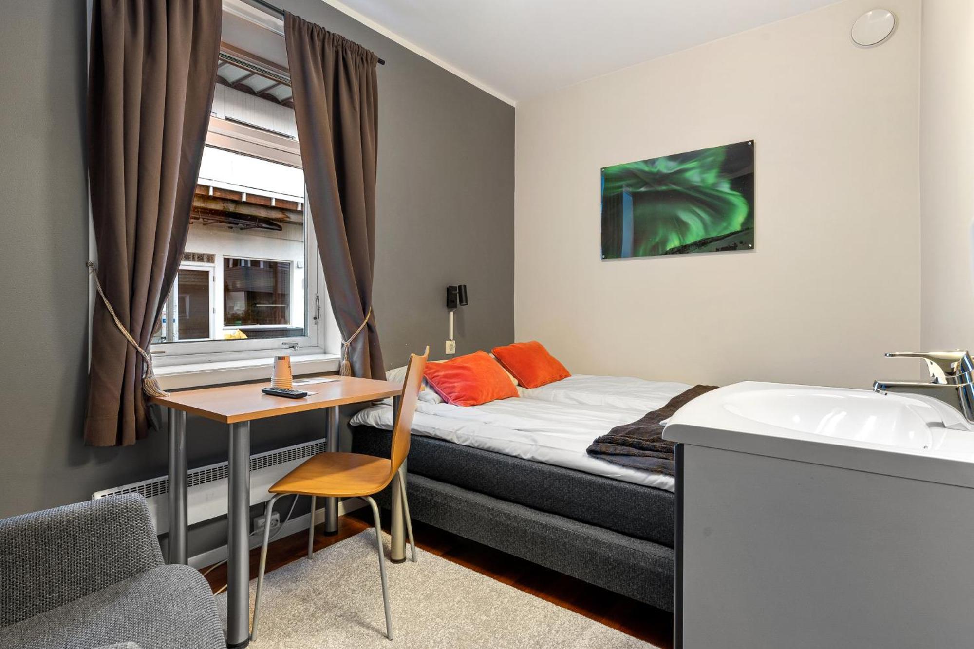 Enter Backpack Hotel Tromsø Zewnętrze zdjęcie